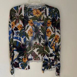 Chico’s size 1, Small Floral Tropical Print Thin Knit Open Cardigan Sweater